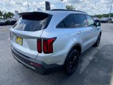 Used 2021 Kia Sorento S w/ Panoramic Sunroof Package image 3