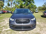 Used 2023 Chrysler Pacifica Touring-L image 5