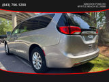 Used 2017 Chrysler Pacifica Touring-L image 4