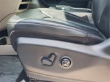 Used 2023 Chrysler Pacifica Touring-L image 5