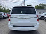 Used 2014 Chrysler Town & Country Touring image 4