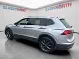 Used 2022 Volkswagen Tiguan SE w/ Panoramic Sunroof Package image 6