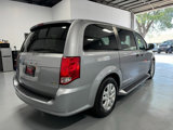Used 2019 Dodge Grand Caravan SE w/ UConnect Hands-Free Group image 4