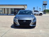 Used 2024 Nissan Altima 2.5 SV image 2