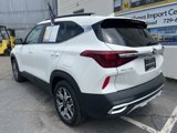 Certified 2021 Kia Seltos EX image 3