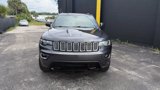 Used 2021 Jeep Grand Cherokee Laredo image 2