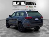 Used 2017 Jeep Grand Cherokee Altitude image 3