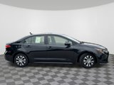 Used 2022 Toyota Corolla LE image 2