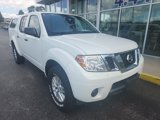 Used 2016 Nissan Frontier SV image 2