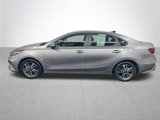 Used 2023 Kia Forte LXS image 2