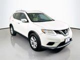 Used 2016 Nissan Rogue SV image 3