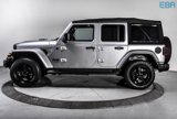 Used 2021 Jeep Wrangler Unlimited Sahara image 3
