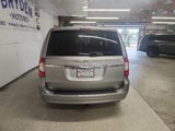 Used 2014 Chrysler Town & Country Touring image 4