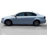 Used 2017 Volkswagen Jetta SE image 2