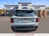 Used 2022 Kia Sorento S image 6