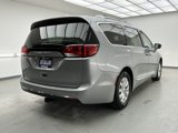 Used 2018 Chrysler Pacifica Touring-L image 4