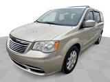 Used 2013 Chrysler Town & Country Touring image 4