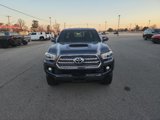 Used 2016 Toyota Tacoma TRD Sport image 2