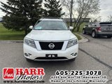 Used 2016 Nissan Pathfinder Platinum image 3