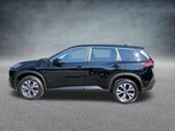 Used 2023 Nissan Rogue SV image 3