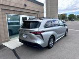 Used 2021 Toyota Sienna XLE image 5
