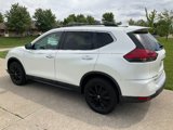 Used 2017 Nissan Rogue SV w/ Midnight Edition image 6