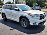 Used 2016 Toyota Highlander XLE image 3