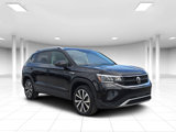 Used 2022 Volkswagen Taos SE image 1