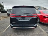 Used 2022 Chrysler Pacifica Touring-L image 5