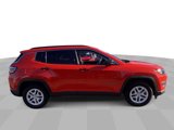 Used 2021 Jeep Compass Sport image 2