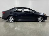 Used 2022 Toyota Corolla LE image 2