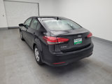 Used 2017 Kia Forte LX image 5