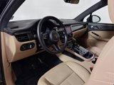 Certified 2023 Porsche Macan image 4