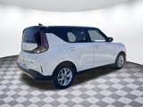 Used 2024 Kia Soul S image 3