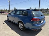 Used 2017 Volkswagen Golf SE image 5