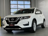Used 2017 Nissan Rogue SV image 2