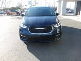 Used 2021 Chrysler Pacifica Touring-L image 3