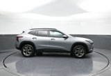 Used 2025 Chevrolet Trax LT w/ Driver Confidence Package image 5