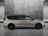 Used 2019 Chrysler Pacifica Touring-L Plus w/ S Appearance Package image 4