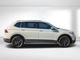 Certified 2022 Volkswagen Tiguan SE image 4