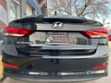 Used 2017 Hyundai Elantra SE image 4