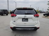 Used 2017 Nissan Rogue SL w/ SL Premium Package image 4