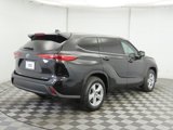 Used 2021 Toyota Highlander LE image 5