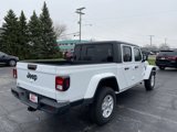 Used 2023 Jeep Gladiator Sport image 3