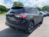 Used 2022 Ford Escape SE image 3