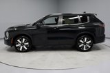 New 2025 Mitsubishi Outlander SE image 6