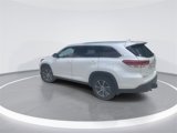 Used 2019 Toyota Highlander XLE image 5