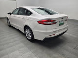Used 2019 Ford Fusion SE image 5