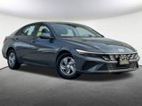 Used 2024 Hyundai Elantra SE image 2