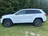 Used 2020 Jeep Grand Cherokee Limited w/ Luxury Group II image 2